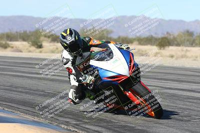 media/Dec-04-2025-Racers Edge (Thu) [[5ebc9f124d]]/3-B Group/3-Session 2 (Turn 7 Inside)/